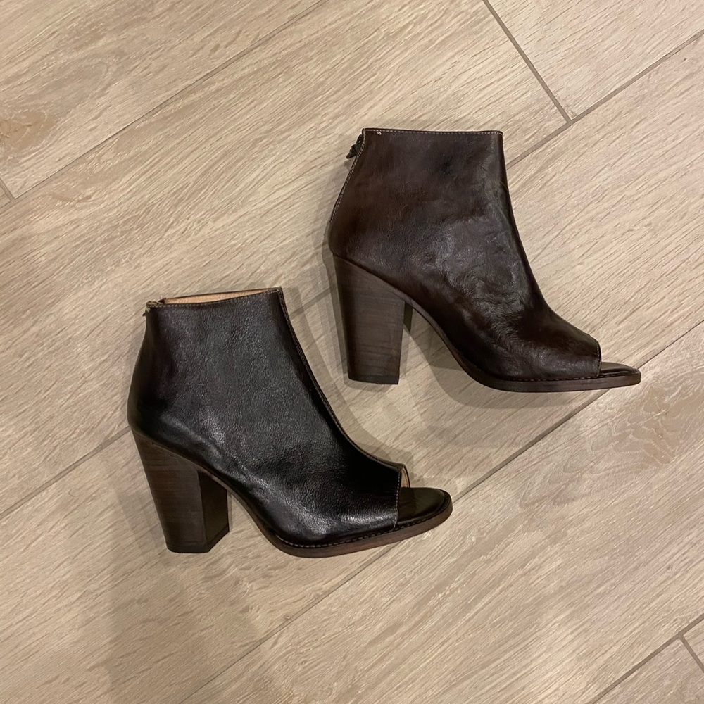 W’s Bed Stu Onset Open Toe Bootie, Size 8